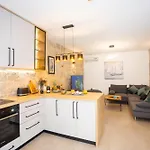 Kamarin Luxury Split