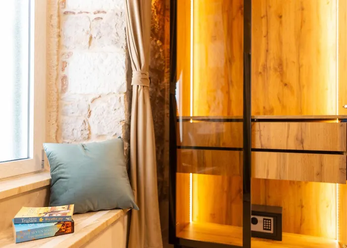 Kamarin Luxury * Split